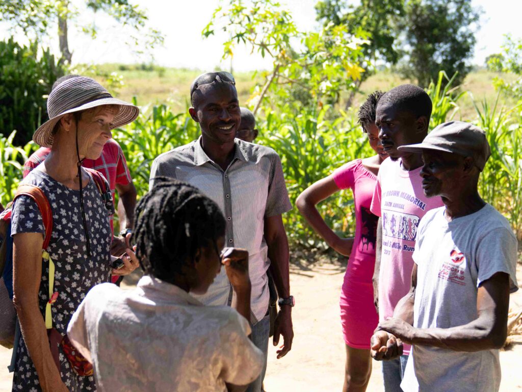 christi-talking-with-haitians